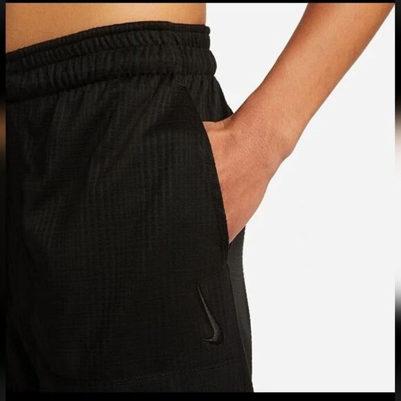 1284 NWT Nike Men's Black Elastic Waistband Yoga Dri-FIT Unlined Shorts - Picture 3 of 5
